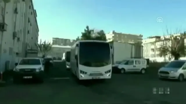 PKK operasyonunda yakalanan 34 şüpheli tutuklandı PKK operasyonunda yakalanan 34 şüpheli tutuklandı