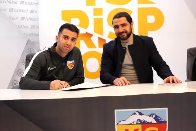 Sapunaru ve Emre Taşdemir sözleşme imzaladı Sapunaru ve Emre Taşdemir sözleşme imzaladı