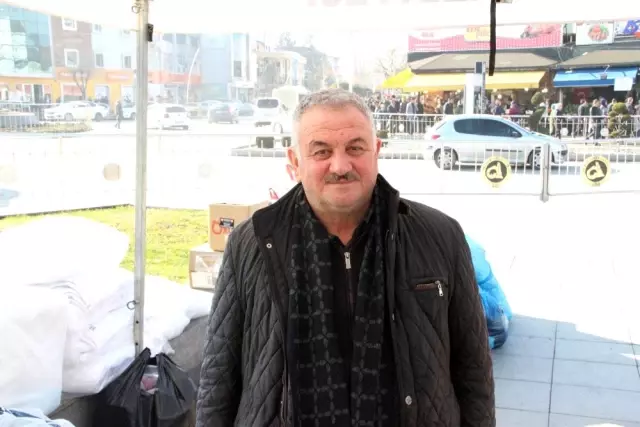 6 yaşındaki Muhammet, Elazığ'a yardım olarak üzerindeki montu bağışladı 6 yaşındaki Muhammet, Elazığ'a yardım olarak üzerindeki montu bağışladı