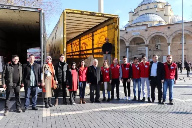 6 yaşındaki Muhammet, Elazığ'a yardım olarak üzerindeki montu bağışladı 6 yaşındaki Muhammet, Elazığ'a yardım olarak üzerindeki montu bağışladı