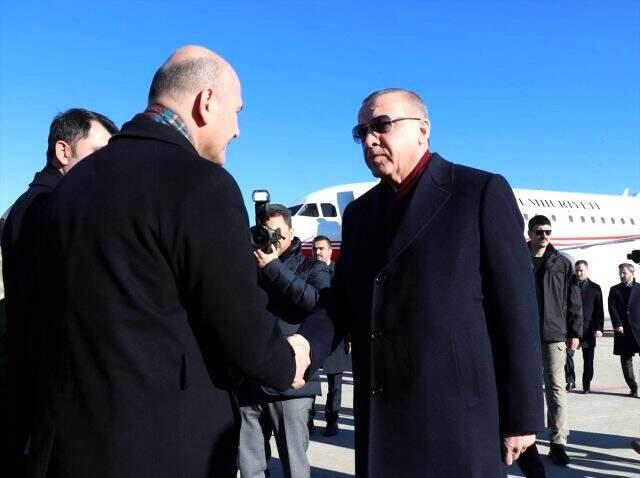 Cumhurbaşkanı Erdoğan, Elazığ'da katıldığı cenaze namazında gözyaşlarına hakim olamadı