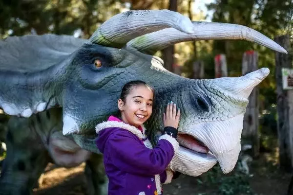 Dinoparkta sömestir yoğunluğu Dinoparkta sömestir yoğunluğu