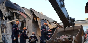 Elazığ'da depremin etkileri gün ağarınca ortaya çıktı