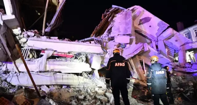 İran ve Kosova, Elazığ depremi için Türkiye'ye desteğini duyurdu