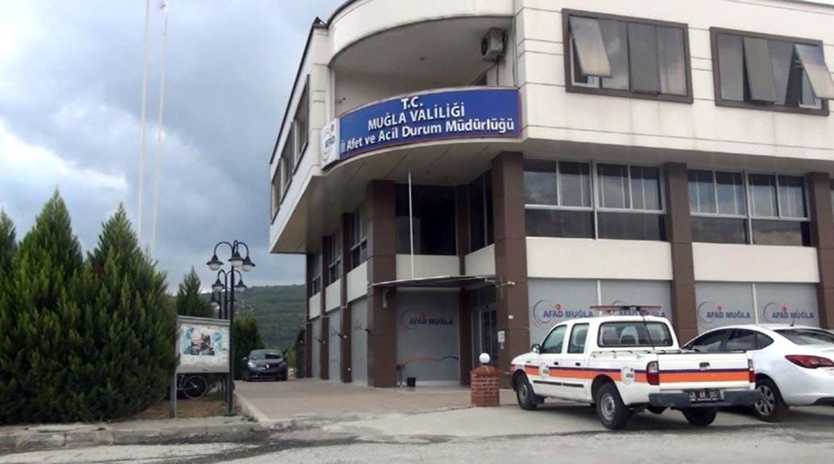 Muğla'dan Elazığ'a 5 araç, 30 personel gönderildi