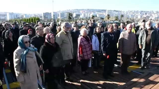 Samsun'da mübadiller atalarını denize karanfil bırakarak andı