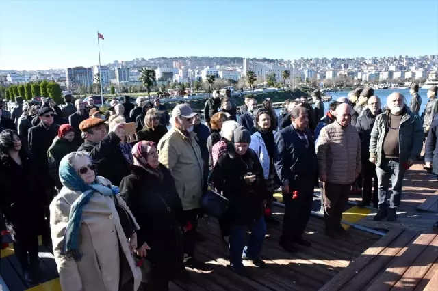 Samsun'da mübadiller atalarını denize karanfil bırakarak andı