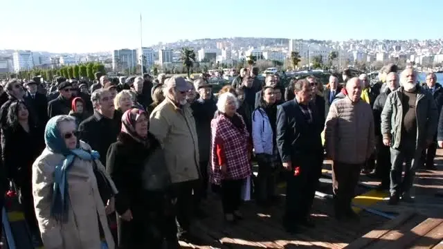 Samsun'da mübadiller atalarını denize karanfil bırakarak andı