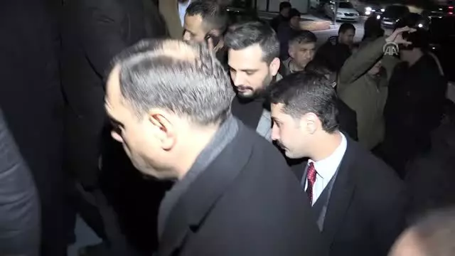 Üç bakan Elazığ'daki kriz merkezinSoylu: 'Elazığ'da şu anda 30 vatandaşımızı arama-kurtarma... Üç bakan Elazığ'daki kriz merkezinSoylu: 'Elazığ'da şu anda 30 vatandaşımızı arama-kurtarma...