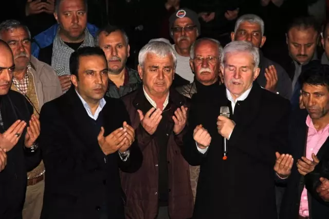 Antalya'dan depremzedeler için toplanan yardım malzemeleri gönderildi Antalya'dan depremzedeler için toplanan yardım malzemeleri gönderildi