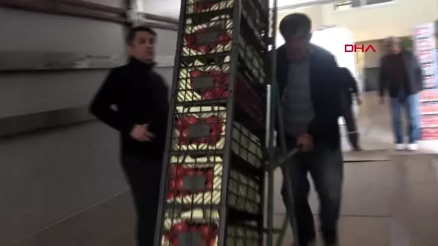 Antalya demre demre'den depremzedelere yardım eli Antalya demre demre'den depremzedelere yardım eli