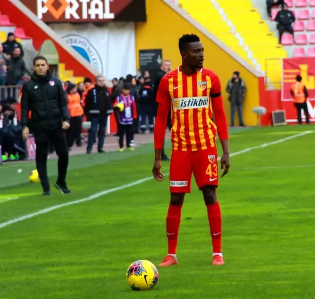 Bernard Mensah kart cezalısı Bernard Mensah kart cezalısı
