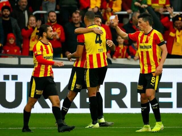 Beşiktaş, Göztepe'ye deplasmanda 2-1 mağlup oldu
