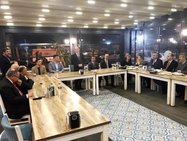 Burhaniye'de Müftü Öz için uğurlama yemeği düzenlendi Burhaniye'de Müftü Öz için uğurlama yemeği düzenlendi