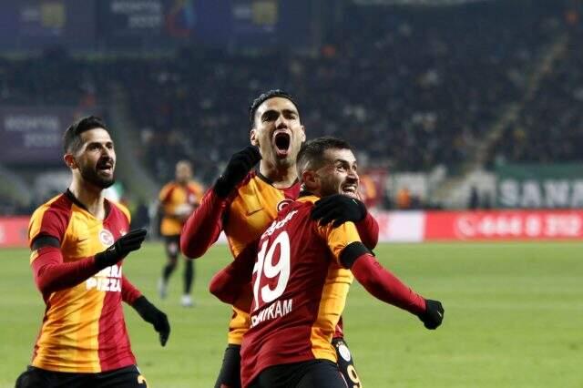 Galatasaray, İttifak Holding Konyaspor deplasmanından 3-0'lık galibiyetle döndü