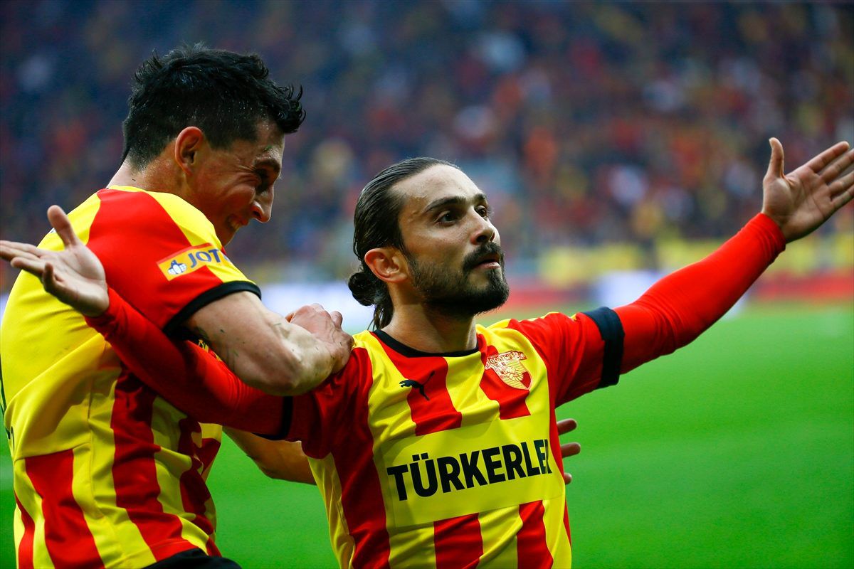 Gürsel Aksel Stadı'ndaki ilk golü Halil Akbunar kaydetti