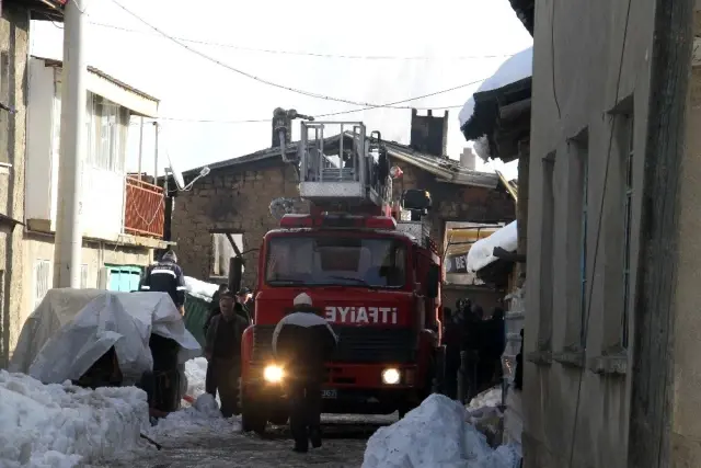 Konya'da yangın faciası: Aynı aileden 3 kişi hayatını kaybetti Konya'da yangın faciası: Aynı aileden 3 kişi hayatını kaybetti