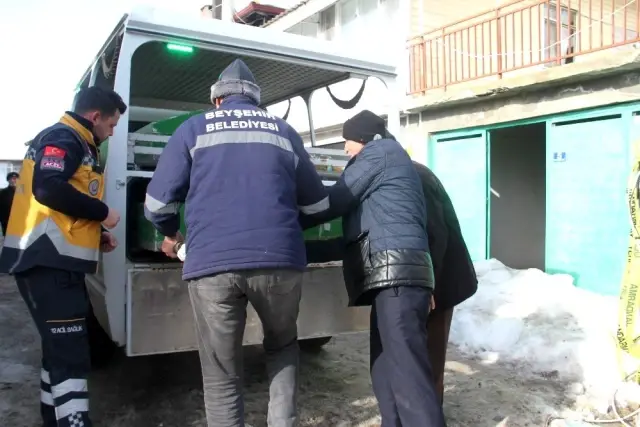 Konya'da yangın faciası: Aynı aileden 3 kişi hayatını kaybetti Konya'da yangın faciası: Aynı aileden 3 kişi hayatını kaybetti