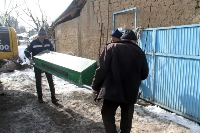 Konya'da yangın faciası: Aynı aileden 3 kişi hayatını kaybetti Konya'da yangın faciası: Aynı aileden 3 kişi hayatını kaybetti