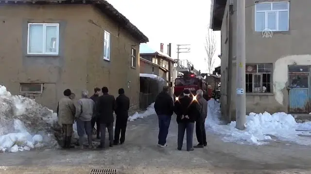 Konya'nın Beyşehir ilçesinde ev yangını: 3 ölü Konya'nın Beyşehir ilçesinde ev yangını: 3 ölü