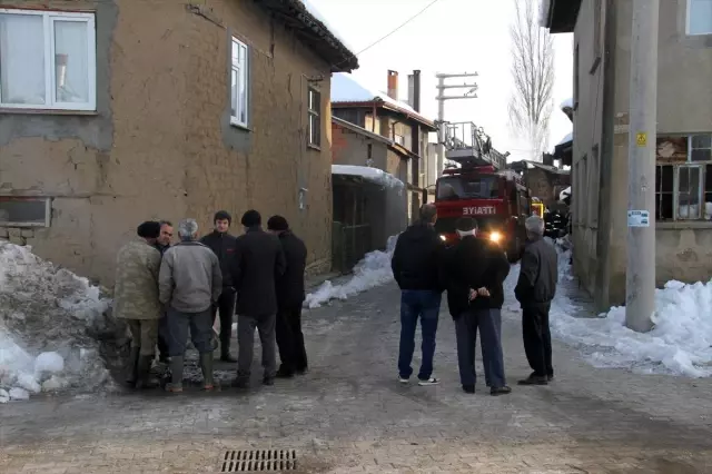 Konya'nın Beyşehir ilçesinde ev yangını: 3 ölü Konya'nın Beyşehir ilçesinde ev yangını: 3 ölü