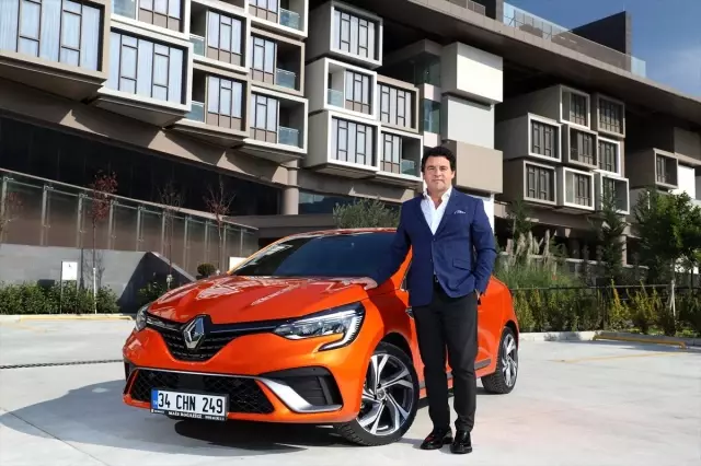 Yeni Renault Clio Türkiye'de satışa çıkıyor Yeni Renault Clio Türkiye'de satışa çıkıyor