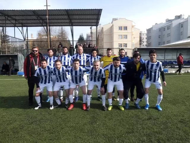 8 sarı, 2 kırmızı kartın çıktığı maçın kazananı olmadı 8 sarı, 2 kırmızı kartın çıktığı maçın kazananı olmadı
