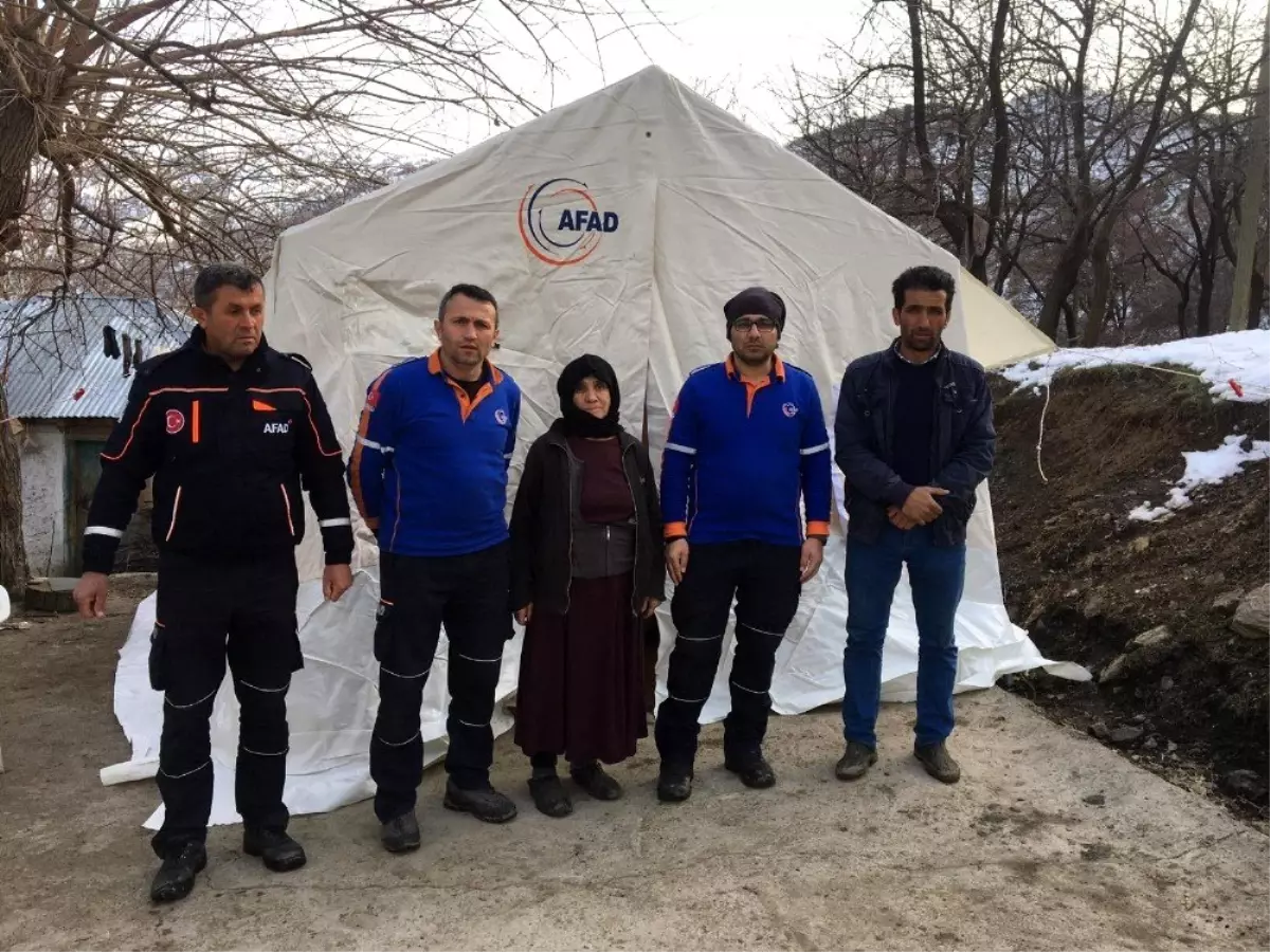 AFAD hasarlı köy evlerine zorlu koşullarda ulaşmaya devam ediyor Haberler