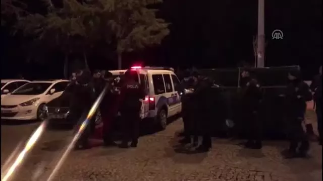Bıçaklı kavga: 3 yaralı Bıçaklı kavga: 3 yaralı