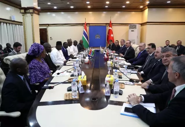 Cumhurbaşkanı Erdoğan, Gambiya'da heyetler arası görüşme gerçekleştirdi Cumhurbaşkanı Erdoğan, Gambiya'da heyetler arası görüşme gerçekleştirdi