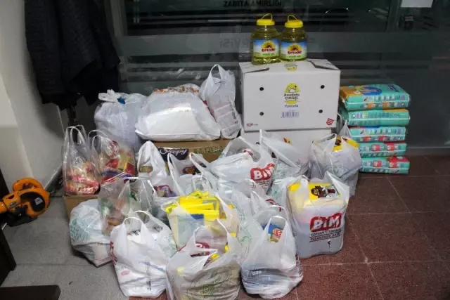 Emirdağ Belediyesi'nin deprem kampanyasına büyük destek Emirdağ Belediyesi'nin deprem kampanyasına büyük destek