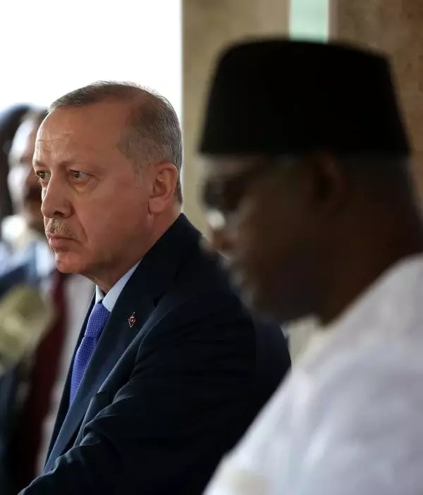Erdoğan, Gambiya Cumhurbaşkanı Adama Barrow ile ortak basın toplantısı düzenledi Erdoğan, Gambiya Cumhurbaşkanı Adama Barrow ile ortak basın toplantısı düzenledi