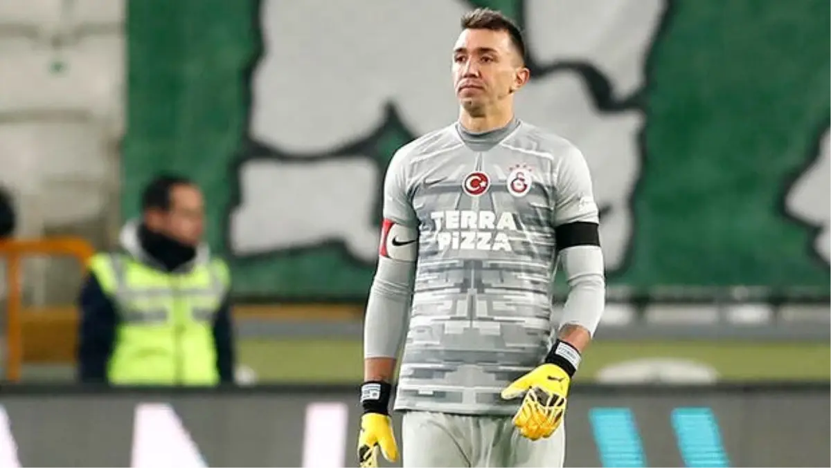 Galatasaray�da Fernando Muslera duvar ördü! Haberler Spor