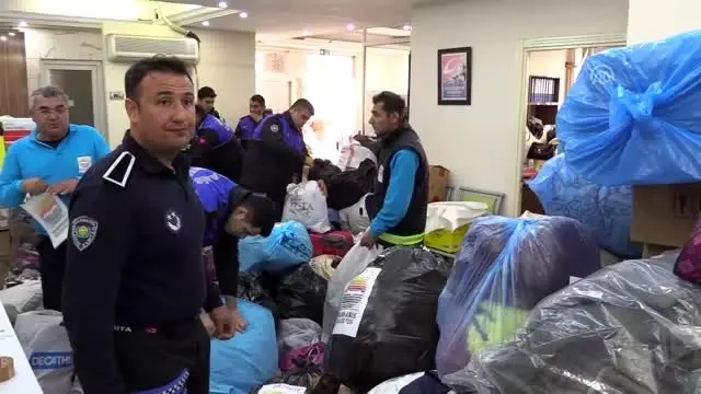 Muğla'nın ilçeleri depremzedeler için seferber oldu Muğla'nın ilçeleri depremzedeler için seferber oldu