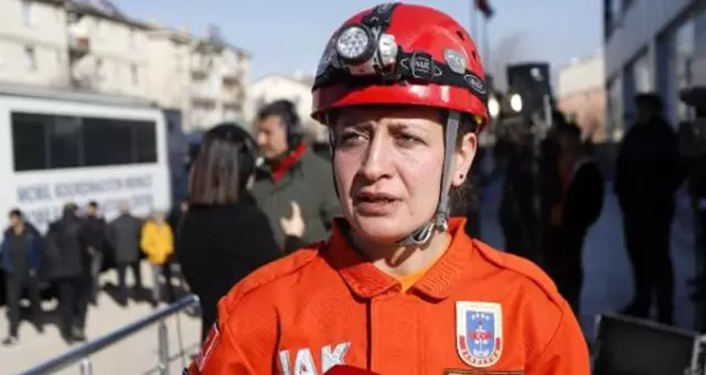 Nüsra bebek ve annesini kurtaran JAK ekipleri, o anları gözyaşlarıyla anlattı