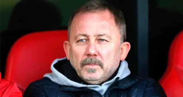 Sergen Yalçın kimdir? Sergen Yalçın nereli? Sergen Yalçın çalıştırdığı takımlar Sergen Yalçın kimdir? Sergen Yalçın nereli? Sergen Yalçın çalıştırdığı takımlar