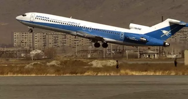Son dakika: Afganistan'a ait bir yolcu uçağı, Taliban kontrolündeki bölgede düştü