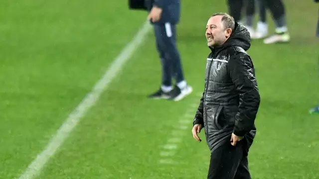 Beşiktaş, Sergen Yalçın'a 1.5 yıl için 1.3 milyon euro ödeyecek