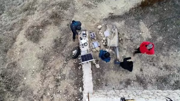 Bilim insanları, 6.8'lik depremde yüzey kırığı oluşmadığını saptadı