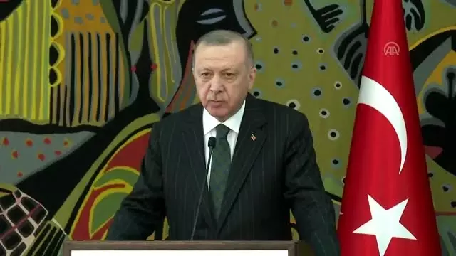 Cumhurbaşkanı Erdoğan: 'Senegal, FETÖ terör örgütüyle mücadelemizi anlayan ve bize hak veren bir... Cumhurbaşkanı Erdoğan: 'Senegal, FETÖ terör örgütüyle mücadelemizi anlayan ve bize hak veren bir...