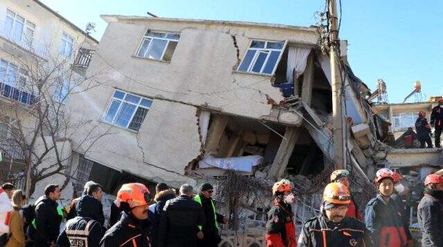 Elazığ'da yıkılan 378 binayla ilgili soruşturma başlatıldı