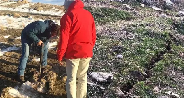 Elazığ depreminin ardından bölgedeki fayın kalbinde inceleme yapıldı Elazığ depreminin ardından bölgedeki fayın kalbinde inceleme yapıldı