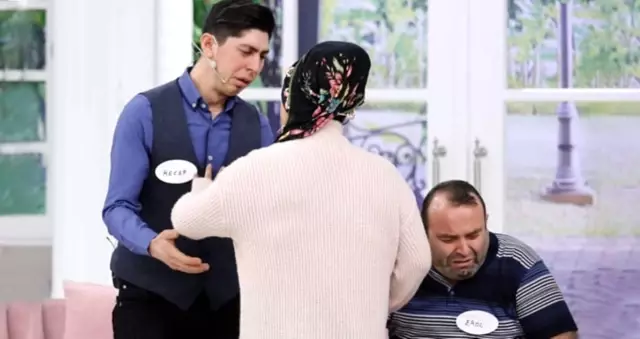 Esra Erol, internetten tanıştığı adamla ilişkiye giren evli kadına fena patladı