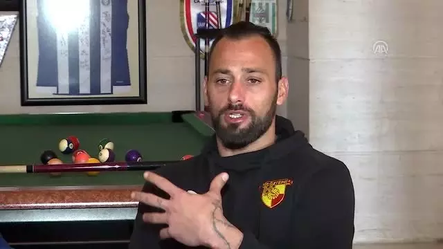 Göztepe'nin kalecisi Beto: 'Kontratımın son senesi, ne olacağını bilmiyoruz' Göztepe'nin kalecisi Beto: 'Kontratımın son senesi, ne olacağını bilmiyoruz'