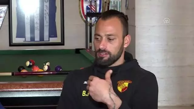 Göztepe'nin kalecisi Beto: 'Kontratımın son senesi, ne olacağını bilmiyoruz' Göztepe'nin kalecisi Beto: 'Kontratımın son senesi, ne olacağını bilmiyoruz'