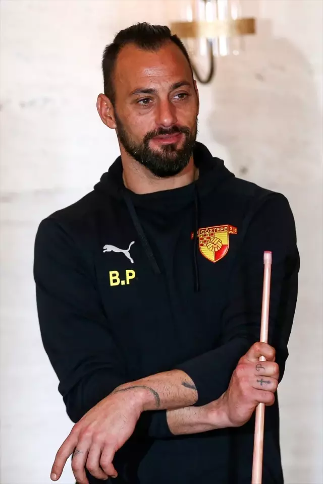 Göztepe'nin kalecisi Beto: 'Kontratımın son senesi, ne olacağını bilmiyoruz' Göztepe'nin kalecisi Beto: 'Kontratımın son senesi, ne olacağını bilmiyoruz'