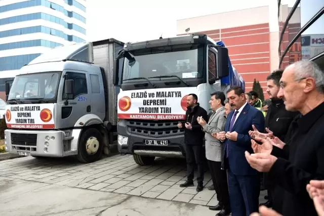 Kastamonu Belediyesinin yardım tırları yola çıktı Kastamonu Belediyesinin yardım tırları yola çıktı