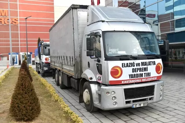 Kastamonu Belediyesinin yardım tırları yola çıktı Kastamonu Belediyesinin yardım tırları yola çıktı
