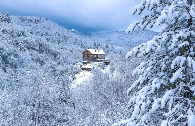 Kastamonu'daki Horma Kanyonu kar altında doyumsuz manzaralar sunuyor Kastamonu'daki Horma Kanyonu kar altında doyumsuz manzaralar sunuyor