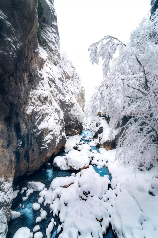 Kastamonu'daki Horma Kanyonu kar altında doyumsuz manzaralar sunuyor Kastamonu'daki Horma Kanyonu kar altında doyumsuz manzaralar sunuyor